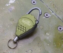 Fishpond Inc. Arrowhead Retractor- Moss