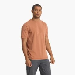 Vuori Men's Tuvalu Tee -PineTrail Store vuori mens tuvalu tee 1