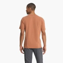 Vuori Men's Tuvalu Tee -PineTrail Store vuori mens tuvalu tee 2