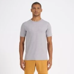 Vuori Men's Zephyr Tee -PineTrail Store vuori mens zephyr tee 1